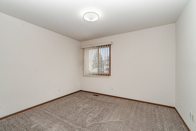 Building Photo - 2407 Morning Dawn Dr