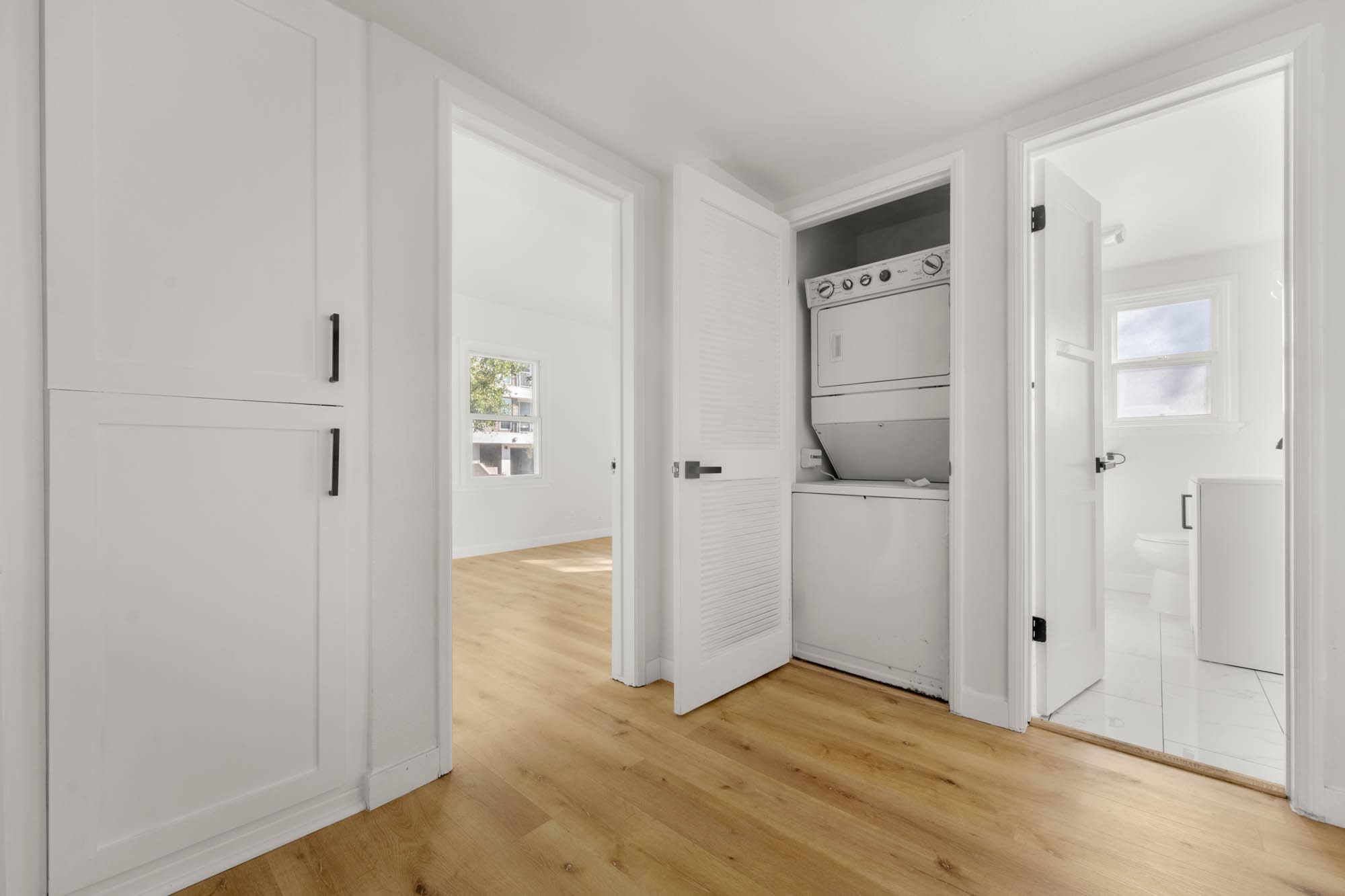 Building Photo - 8746 Belford Ave