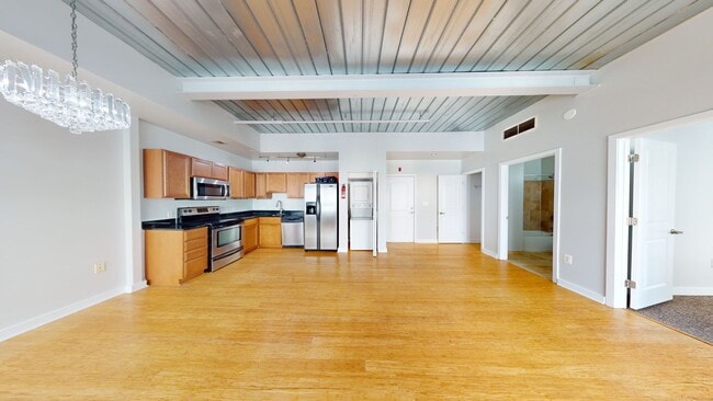 Building Photo - Modern 1 BR w/ SS appliances at The Lofts ...