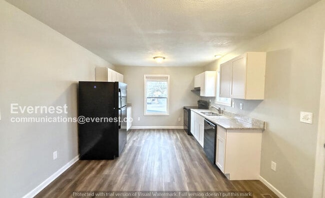 Building Photo - 1321 Southfield Dr S