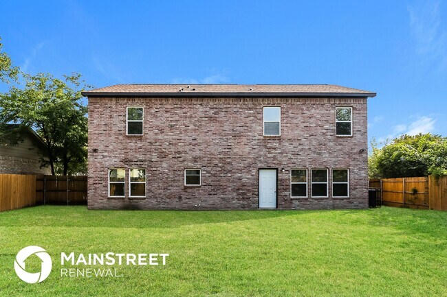 Building Photo - 14908 Oakwood Ln