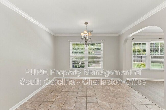 Building Photo - 1322 Palm Cove Dr