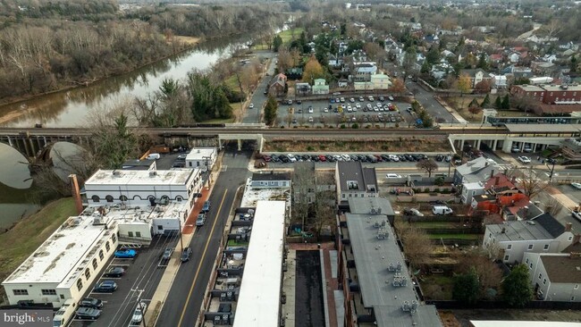 Building Photo - 105 Lafayette Blvd