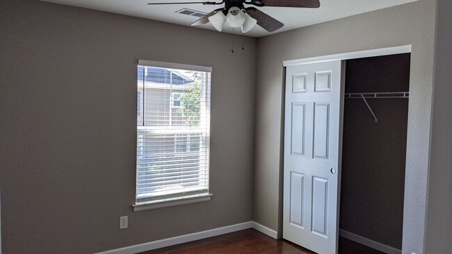 Building Photo - Townhouse for Rent in Parker
