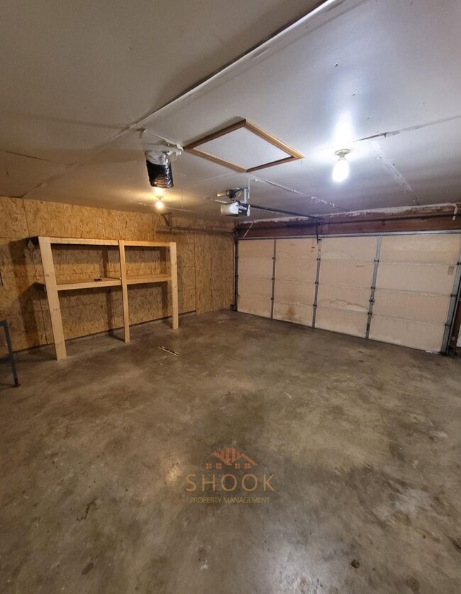 Building Photo - REMODELED 3 BR HOME - AVAILABLE MID JUNE