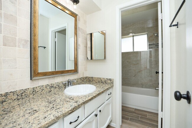 Building Photo - 22318 Fincastle Dr