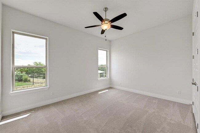 Building Photo - 4809 Serene Hills Dr