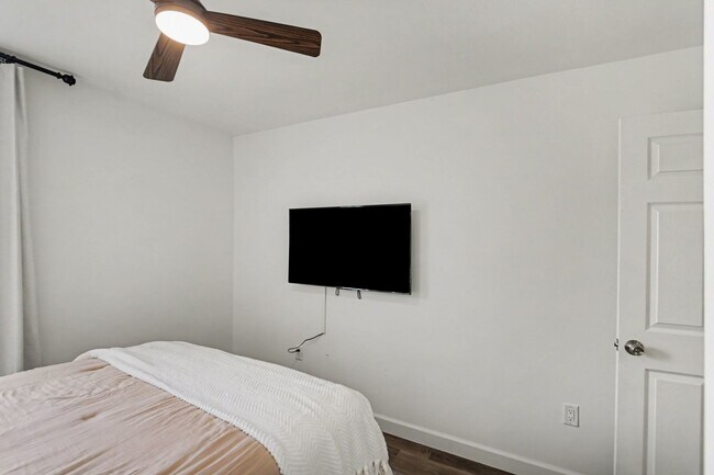 Building Photo - 2072 Thimble Creek Dr