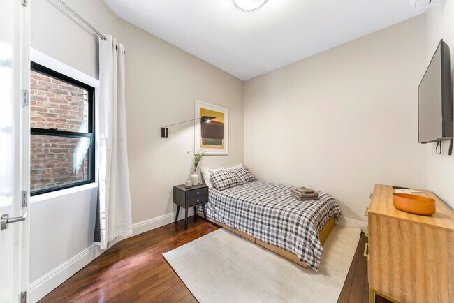 Building Photo - 30 NY-25