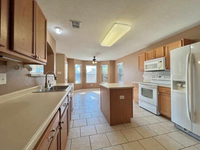 Building Photo - 11111 Dewberry Field