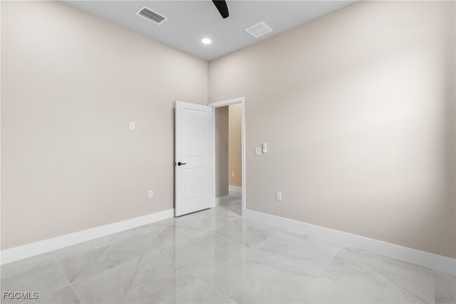 Building Photo - 2809 25th St SW