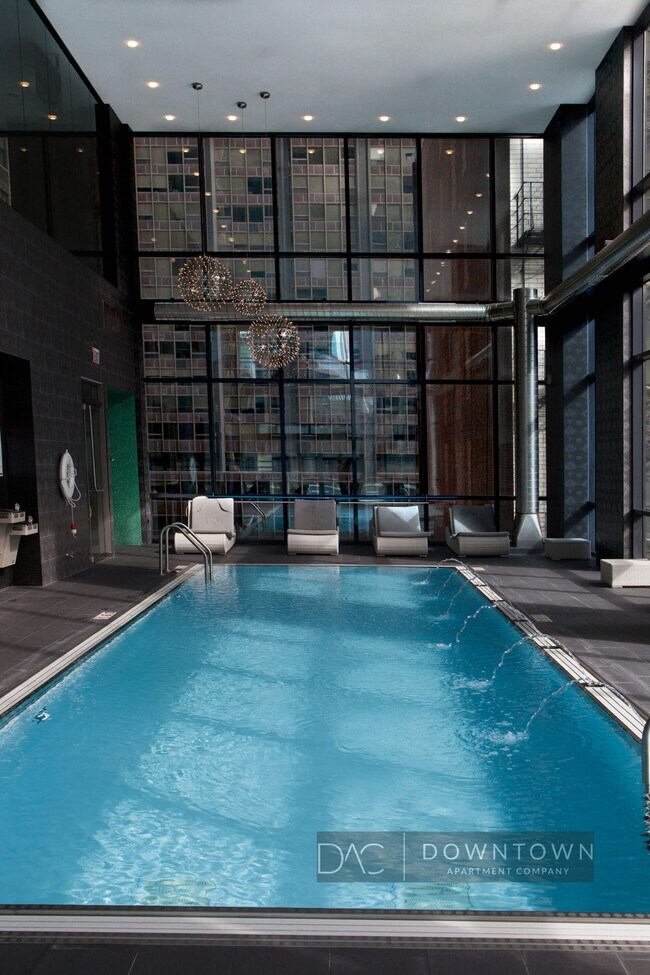 Building Photo - 75 E Lake St