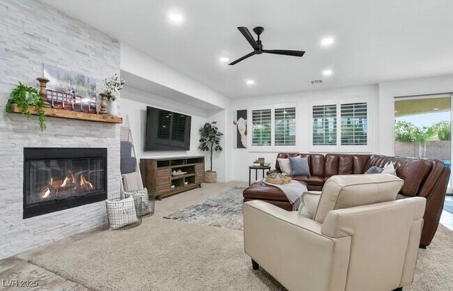 Building Photo - 7277 Sashaying Spirit Ct