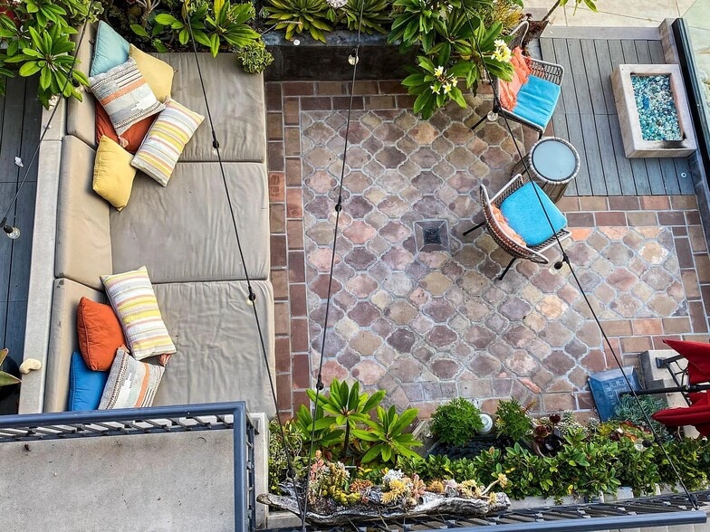 Building Photo - 221 24th St