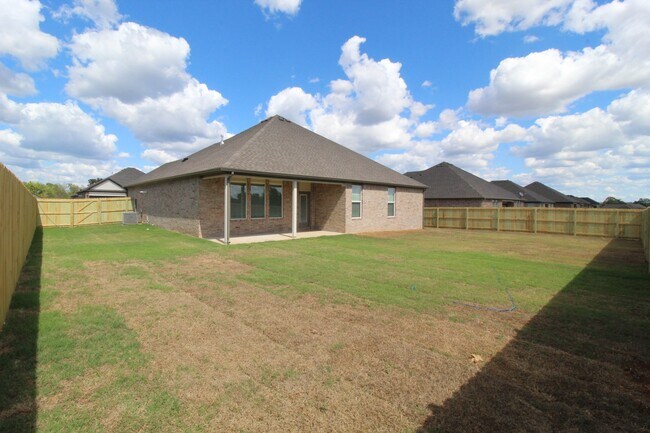 Building Photo - 2309 Langford St