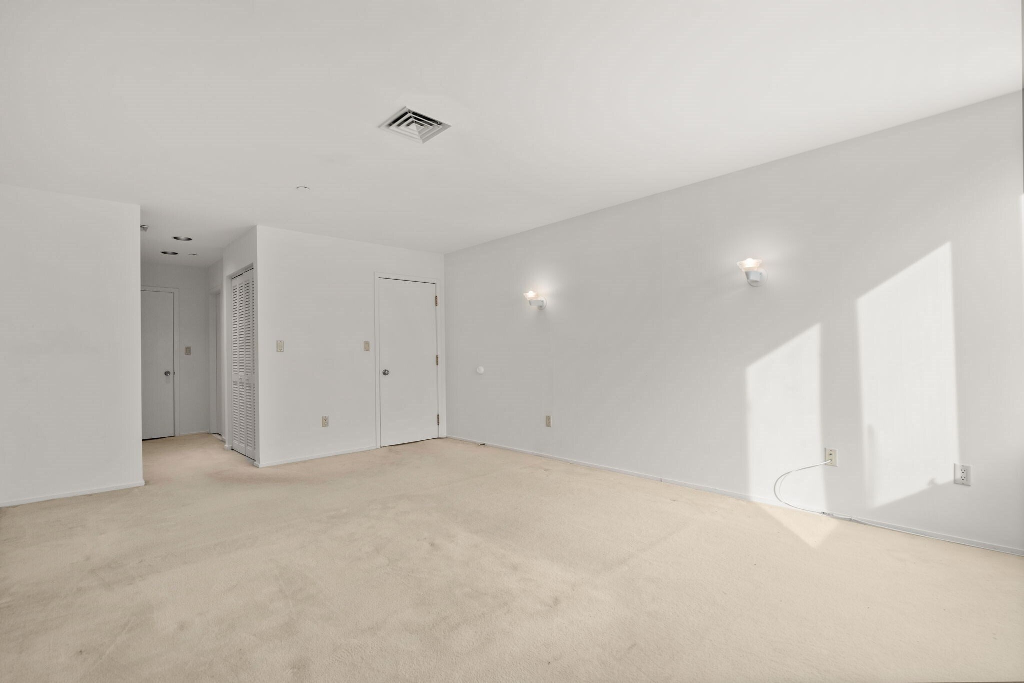 Building Photo - 241 Perkins St