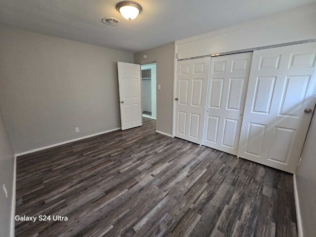 Building Photo - 8318 Woodhurst Dr