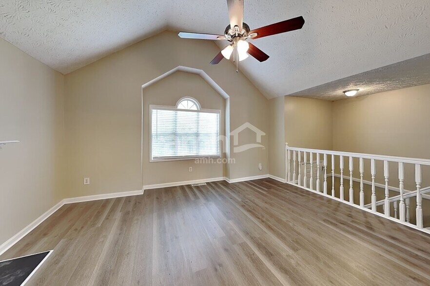 Building Photo - 808 Grindstone Ct SW