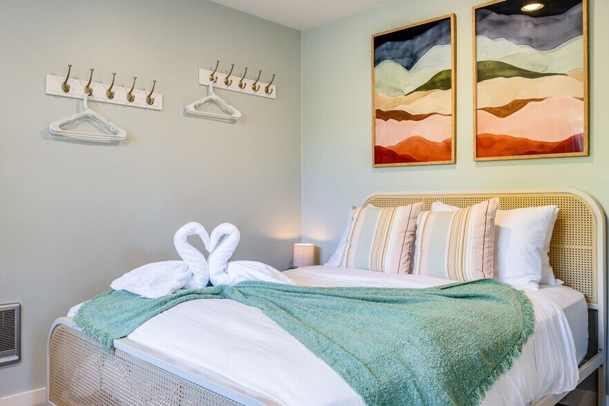 Building Photo - 8725 29th Ave NW