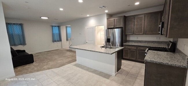 Building Photo - 26149 Park Ave