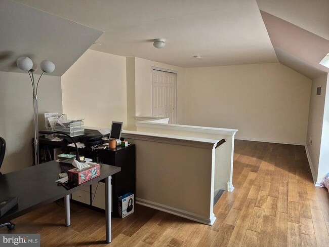 Building Photo - 262 Tulip Tree Ct