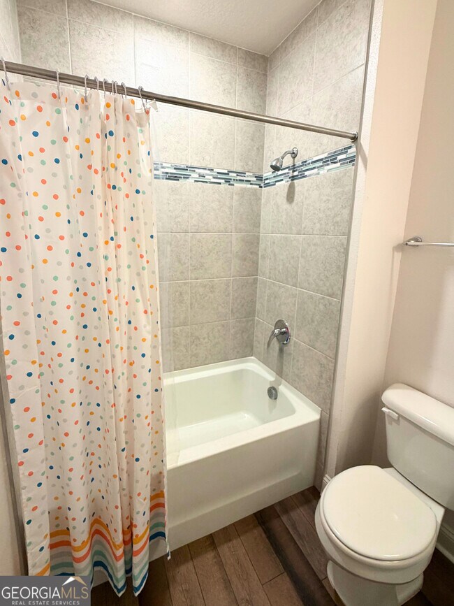 Building Photo - 208 Boatsman Way