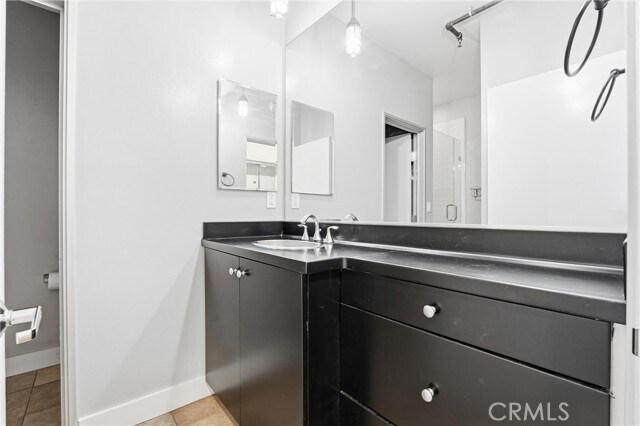 Building Photo - 911 E Santa Ana Blvd