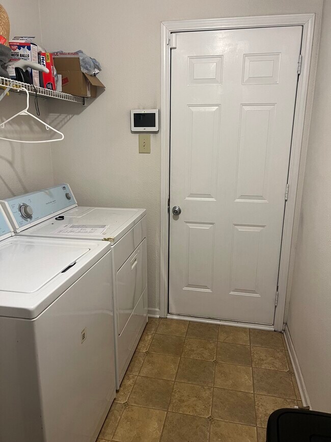 Building Photo - 4129 Winding Park Dr