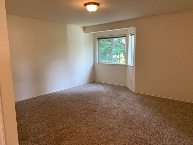 Building Photo - 322 E Bellis Fair Pkwy
