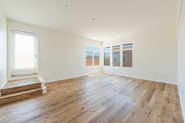 Building Photo - Glencoe Avenue (4050)