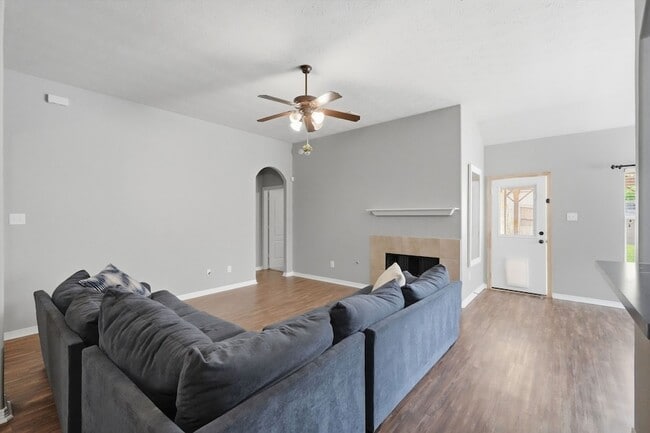 Building Photo - 2313 Perkins Crossing Dr