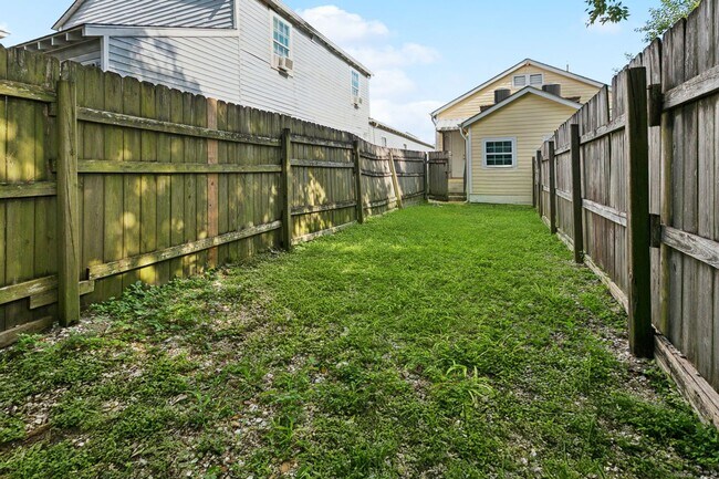 Building Photo - 2522 N Tonti St