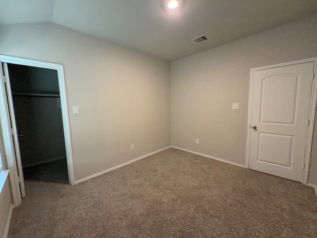 Building Photo - 20378 Green Mountain Dr