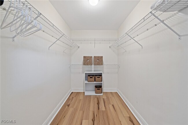 Building Photo - 2309 SW 27th St