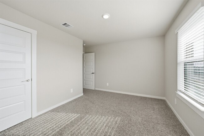 Building Photo - 28922 Yulee Mill Dr