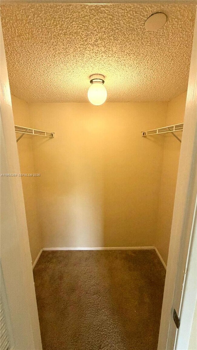 Building Photo - 3520 Oaks Way