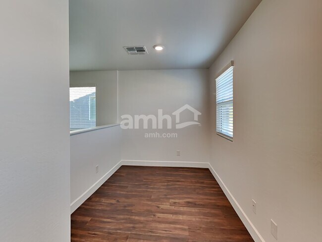 Building Photo - 17137 Puget Ave