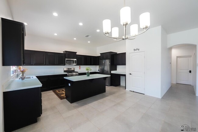 Building Photo - 3457 W 39th Ln
