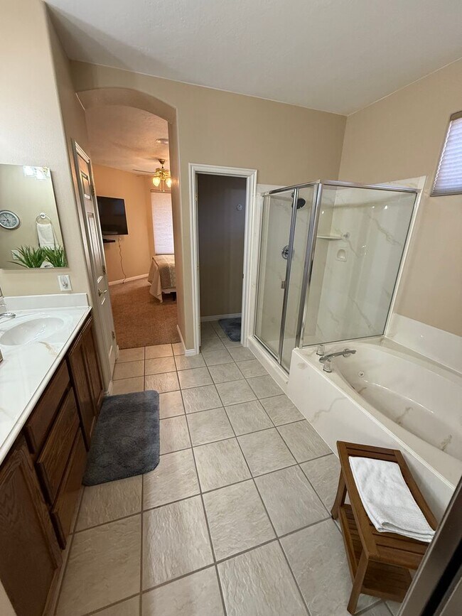 Building Photo - Coral Canyon home -3/2 w/ 2 c garage - Fur...