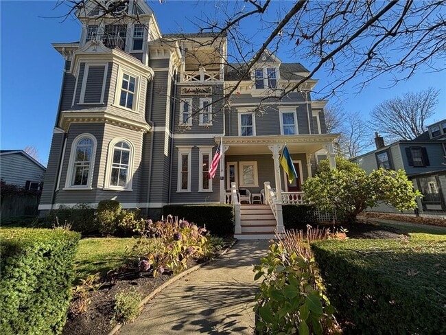 Building Photo - 8 Cottage St