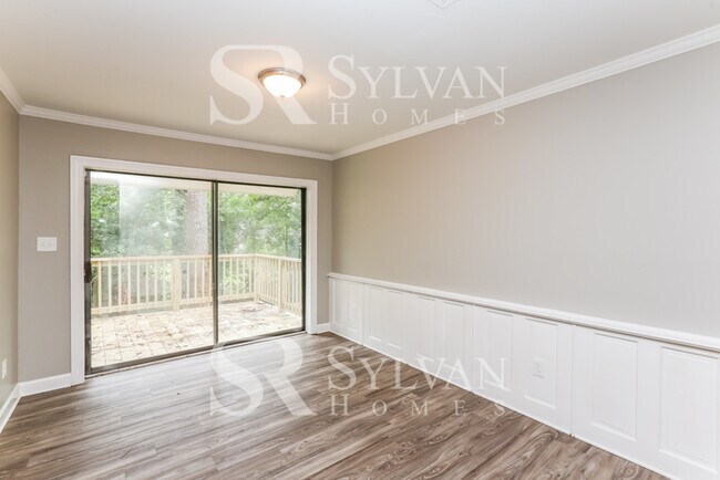 Building Photo - Discover Spacious Comfort & Fun