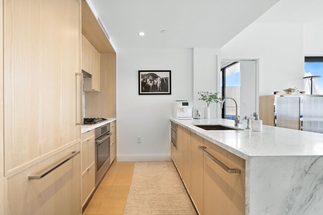 Building Photo - 37-14-37-34 34th St