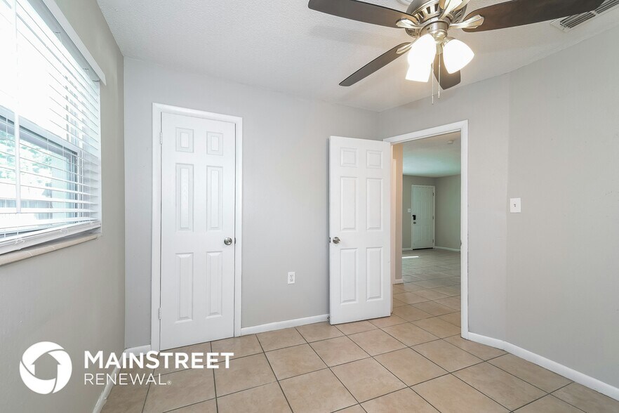 Building Photo - 4939 Lanette St