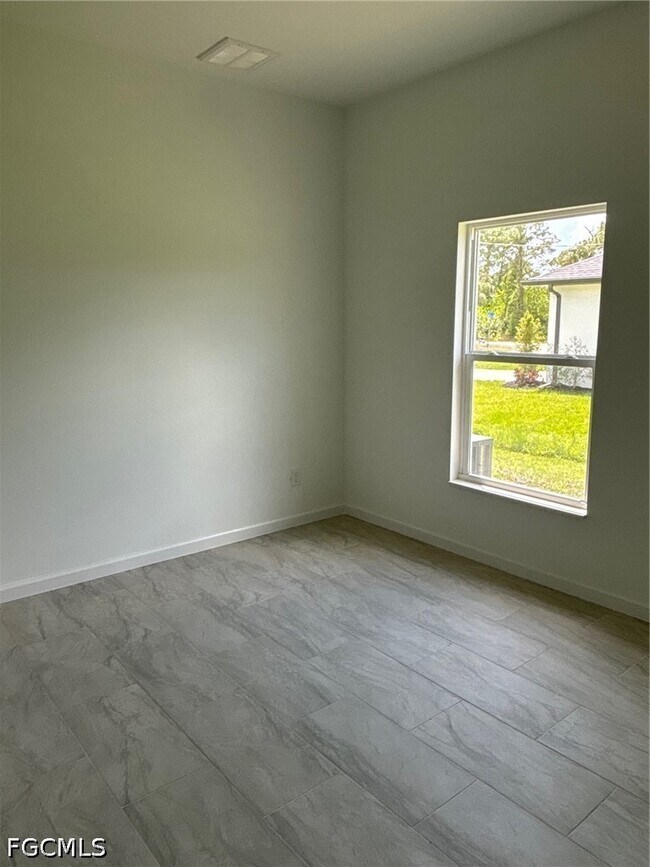 Building Photo - 1139 Rahway St