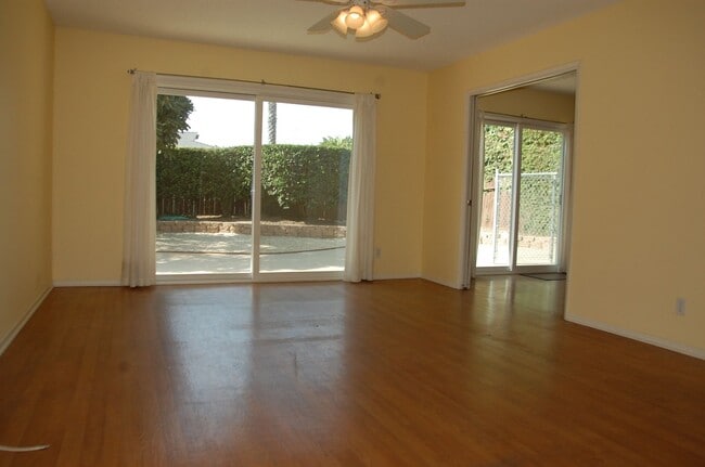 Building Photo - Large Home Near Magnolia Shopping Center