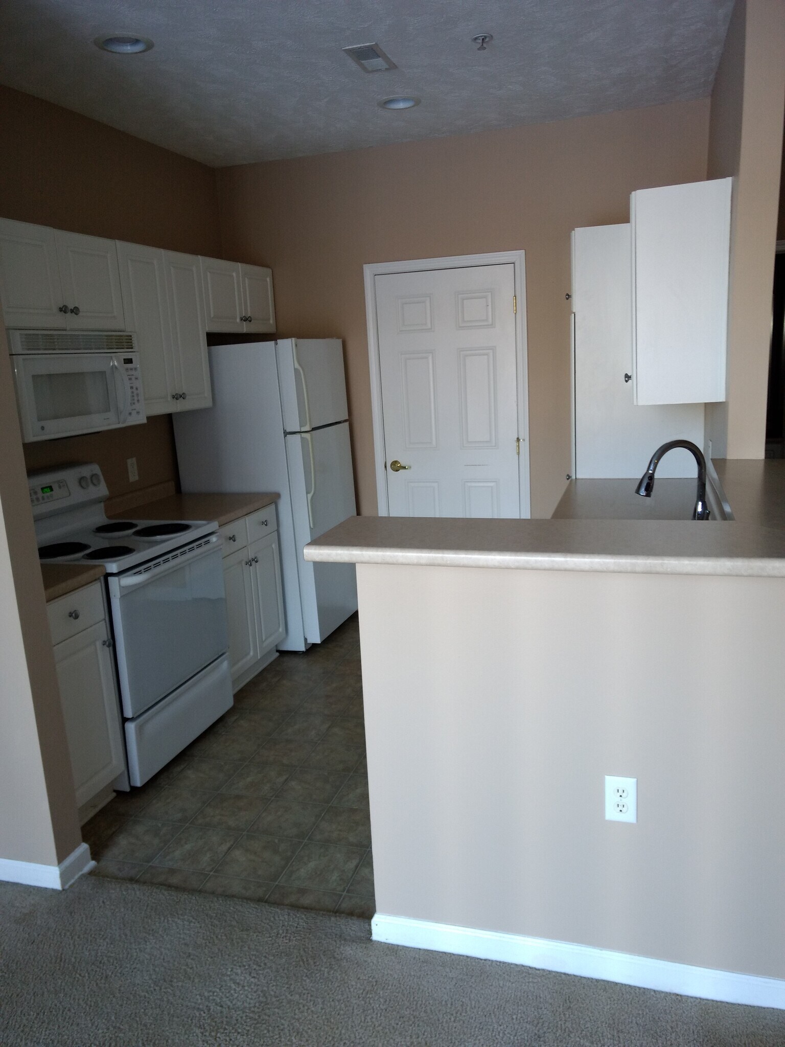 Kitchen - 1103 Stockton Ridge