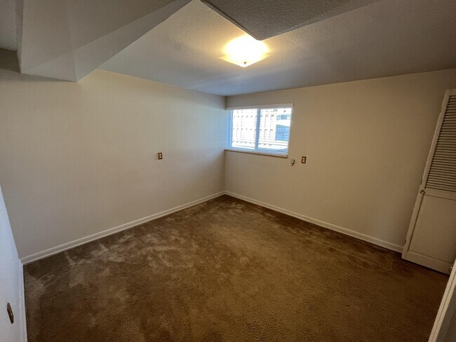 Building Photo - 6752 Quay Ct