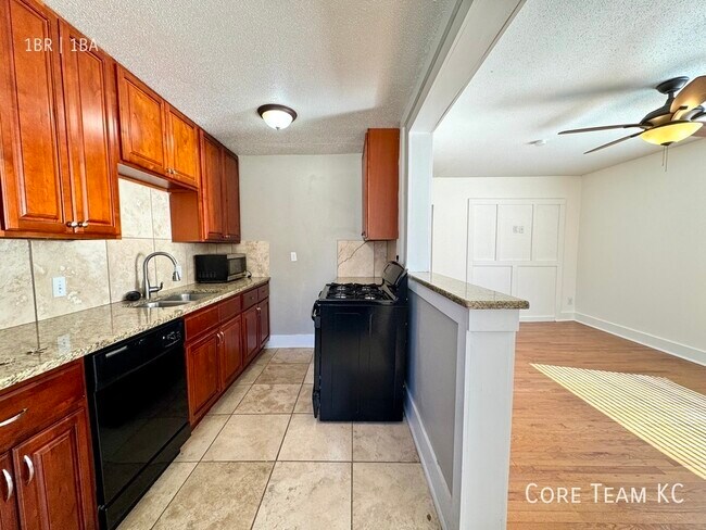 Building Photo - 4328 Roanoke Pkwy