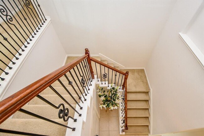 Building Photo - 3515 Summer Ranch Dr
