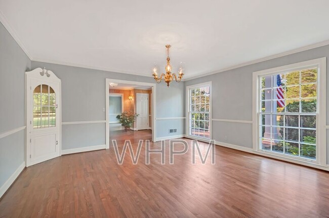 Building Photo - 1000 Chancery Ln